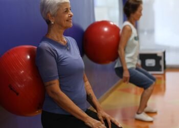 Execícios físicos contribuem para envelhecimento saudável