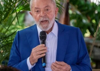 “Não podemos nos conformar com homens matando mulheres”, diz Lula
