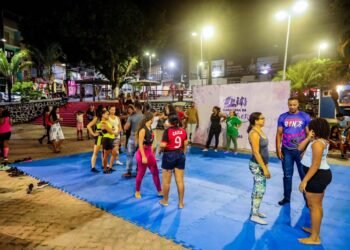 Em noite de “Divas”, cantoras realizam show especial em homenagem à mulher – Prefeitura Municipal de Candeias.