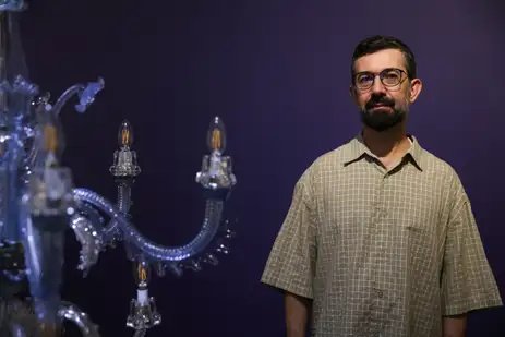 Tomaz Silva/Agência Brasil Rio de Janeiro (RJ), 28/03/2026 – O curador Ivair Reinaldim na abertura da exposição Constelações – 40 anos do Paço Imperial, no centro do Rio de Janeiro. Foto: Tomaz Silva/Agência Brasil