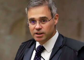 Mendonça acata recurso e ordena que Alcolumbre prorrogue CPMI do INSS