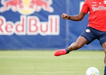 Gustavo Marques é suspenso por fala machista contra árbitra