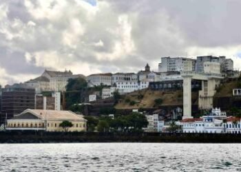 Inema retoma divulgação dos boletins de balneabilidade das praias da Bahia nesta sexta-feira (27) | SECOM