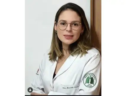 13/03/2026 - Pneumologista e membro da Comissão Científica de Infecções Respiratórias da Sociedade Brasileira de Pneumologia e Tisiologia, Marcela de Oliveira. Foto: Marcela de Oliveira/Arquivo Pessoal