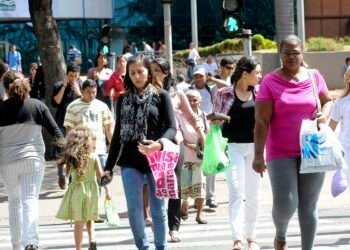Desemprego sobe para 5,8% em fevereiro, mas é o menor para o trimestre