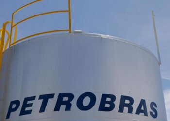 Distribuidoras pedem mais importação de diesel pela Petrobras