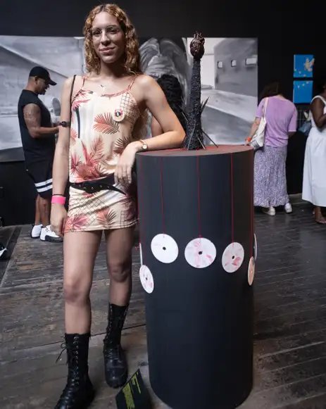 Rio de Janeiro (RJ), 02/03/2026 - FOTO DE ARQUIVO - Exposição no Rio de Janeiro debate encarceramento e justiça social. Obras de egressos e familiares refletem sobre saúde mental e ressocialização. Foto: Thiego Mattos/Divulgação