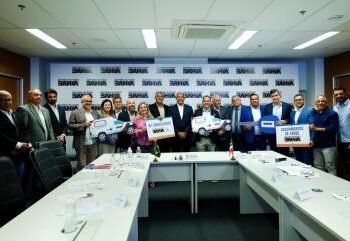 Governador recebe prefeito de Nova Redenção e amplia investimentos no município | SECOM