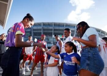Campanha Laço Branco mobiliza torcedores contra violência de gênero durante final do Baianão | SECOM