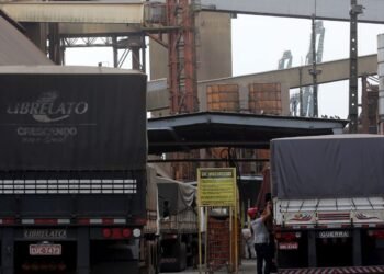 Governo propõe que estados zerem ICMS do diesel importado