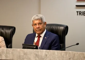 Jerônimo pede mais um empréstimo e total ultrapassa R$ 32 bilhões