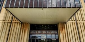Mercado eleva previsão da inflação para 4,17% este ano