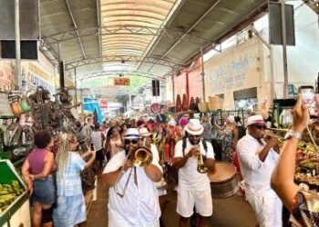 Com apoio da Setur-BA, Festa de Olojá inicia celebrações na Feira de São Joaquim em Salvador | SECOM