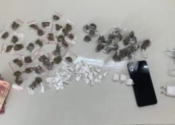 PM prende suspeito por tráfico de drogas na Bahia; 2 fugiram