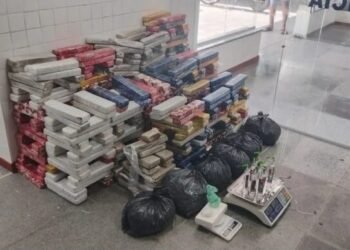PM apreende grande de drogas em um prédio no interior baiano