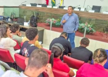 Palestras e reuniões impulsionam cultivo do mirtilo, em Ibicoara na Chapada Diamantina | SECOM