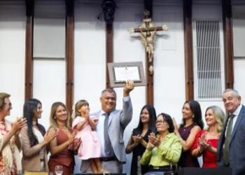 Assembleia Legislativa da Bahia concede título de Cidadão Baiano ao diretor-presidente da CAR, Jeandro Ribeiro | SECOM