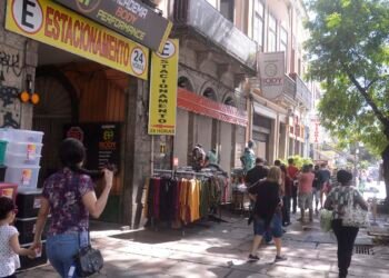 Vendas no comércio crescem 0,4% em janeiro e igualam patamar recorde