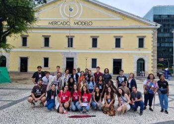 Universitários brasileiros e estrangeiros têm experiência turística imersiva em Salvador | SECOM