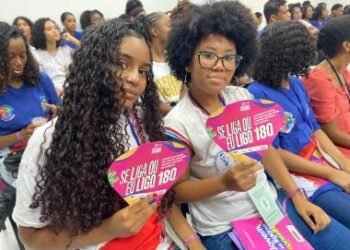 SPM promove encontro com estudantes na Casa da Mulher Brasileira, em Salvador | SECOM