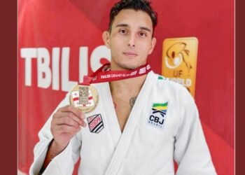 Guilherme Schimidt é bronze no Grand Slam de Tbilisi