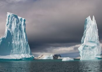 Programa Antártico Brasileiro alerta para degelo acelerado nos polos
