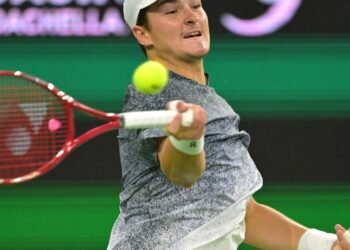 João Fonseca deixa Indian Wells mais confiante, após embate com Sinner