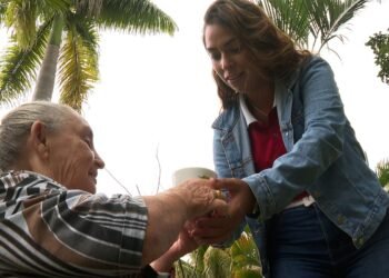 Estudo mostra que 90% dos cuidadores informais no Brasil são mulheres