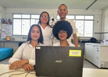 Estudantes da rede estadual conquistam medalha de prata em feira científica internacional | SECOM