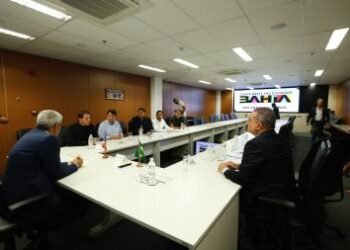Estado autoriza construção de novo terminal rodoviário e obras de drenagem para Muquém do São Francisco | SECOM