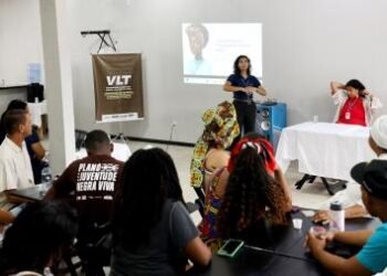 VLT conecta juventude a ações de cidadania durante evento no Subúrbio de Salvador | SECOM