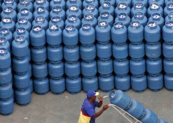 Governo libera R$ 330 milhões para segurar preço do gás de cozinha