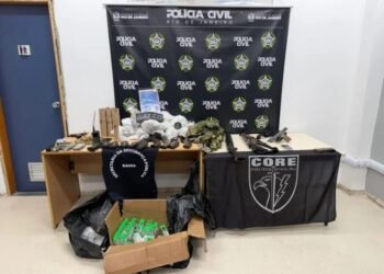Operação prende mais 3 integrantes de facção e apreende fuzil e pistola
