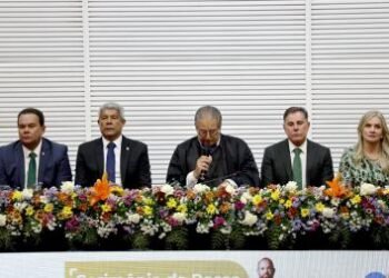 Governador destaca papel da Justiça Eleitoral durante posse da nova presidência do TRE-BA | SECOM