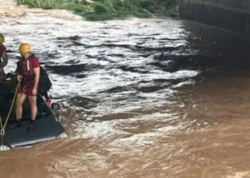 Bombeiros buscam por mulher desaparecida após chuva em Piracicaba