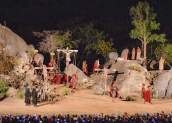 Paixão de Cristo de Nova Jerusalém tem encenações até domingo