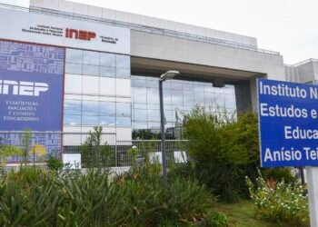 MEC prorroga prazo para pedir isenção da taxa de inscrição do Enem