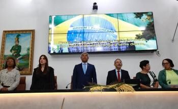 Trabalhadores rurais são homenageados em sessão solene em Feira de Santana; governador prestigia evento | SECOM
