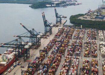 Balança comercial tem superávit recorde para meses de abril