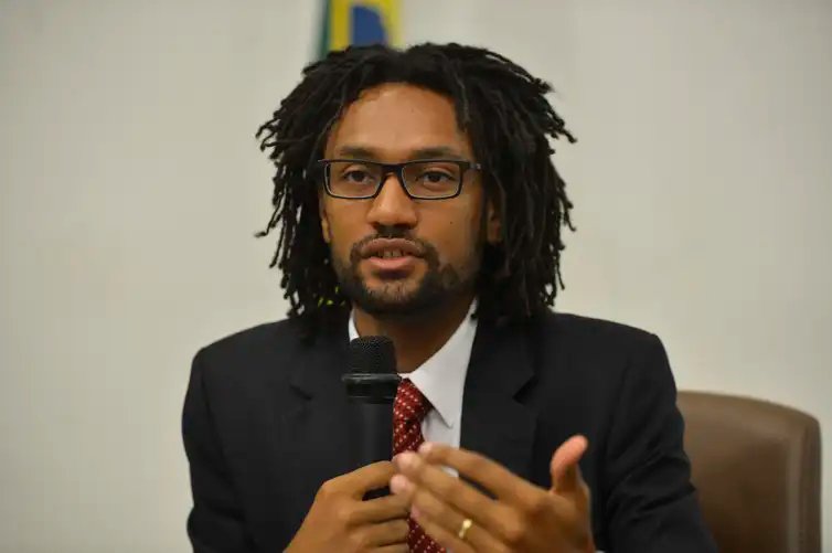Brasília - Secretário de Assuntos Legislativos do MJ, Gabriel de Carvalho Sampaio e o senador Aloysio Nunes Ferreira,durante seminário internacional no Ministério da Justiça (Elza Fiuza /Agência Brasil)