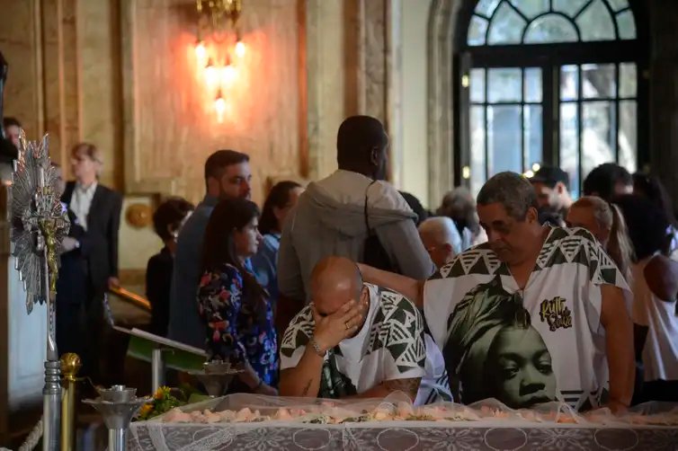Tânia Rêgo/Agência Brasil Velório do corpo da atriz Ruth de Souza no Theatro Municipal do Rio de Janeiro.