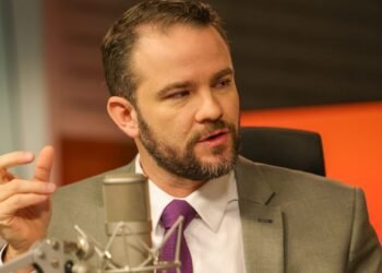 Durigan diz que Brasil está num bom caminho e prevê superávit este ano