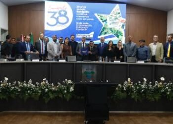 Jerônimo Rodrigues recebe Comenda 12 de Maio e título de cidadão eunapolitano | SECOM