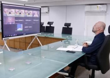 Audiência no Senado debate valorização do magistério e aperfeiçoamento na MP do piso nacional | SECOM