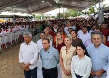 No oeste baiano, governador Jerônimo Rodrigues marca presença nas celebrações do dia de Santa Rita de Cássia | SECOM