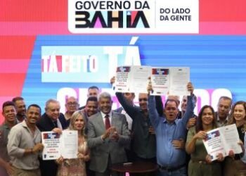 Mais de R$ 200 milhões em investimentos são anunciados para 14 municípios do interior baiano | SECOM