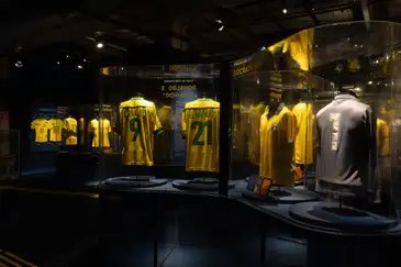 22/05/2026 São Paulo - Futebol: exposição conta a história da camisa canarinho. Foto: Nilton Fukuda/Divulgação