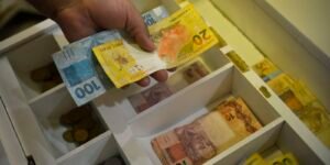 Inflação usada para corrigir salários acumula 4,11% em 12 meses