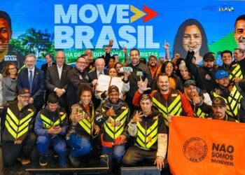 Lula cria programa de R$ 30 bilhões para motoristas de aplicativos