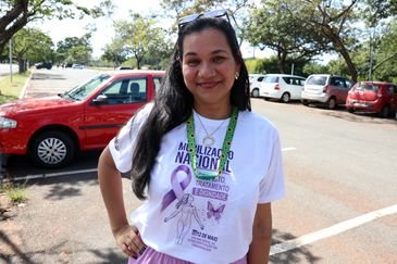 Valter Campanato/Agência Brasil Brasília (DF), 17/05/2026 - A servidora pública Ana Dantas participa do evento de Mobilização Nacional pela Fibromialgia, realizado no Parque da Cidade. Sara Kubitschek. Foto: Valter Campanato/Agência Brasil